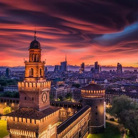 Duomo-San Babila-Tribunale Wifi-Netflix Милано Екстериор снимка