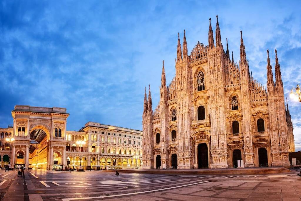 Duomo-San Babila-Tribunale Wifi-Netflix Милано Екстериор снимка