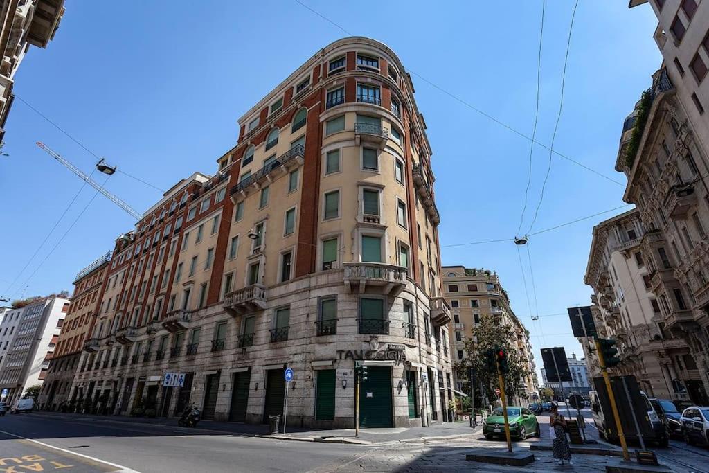 Duomo-San Babila-Tribunale Wifi-Netflix Милано Екстериор снимка
